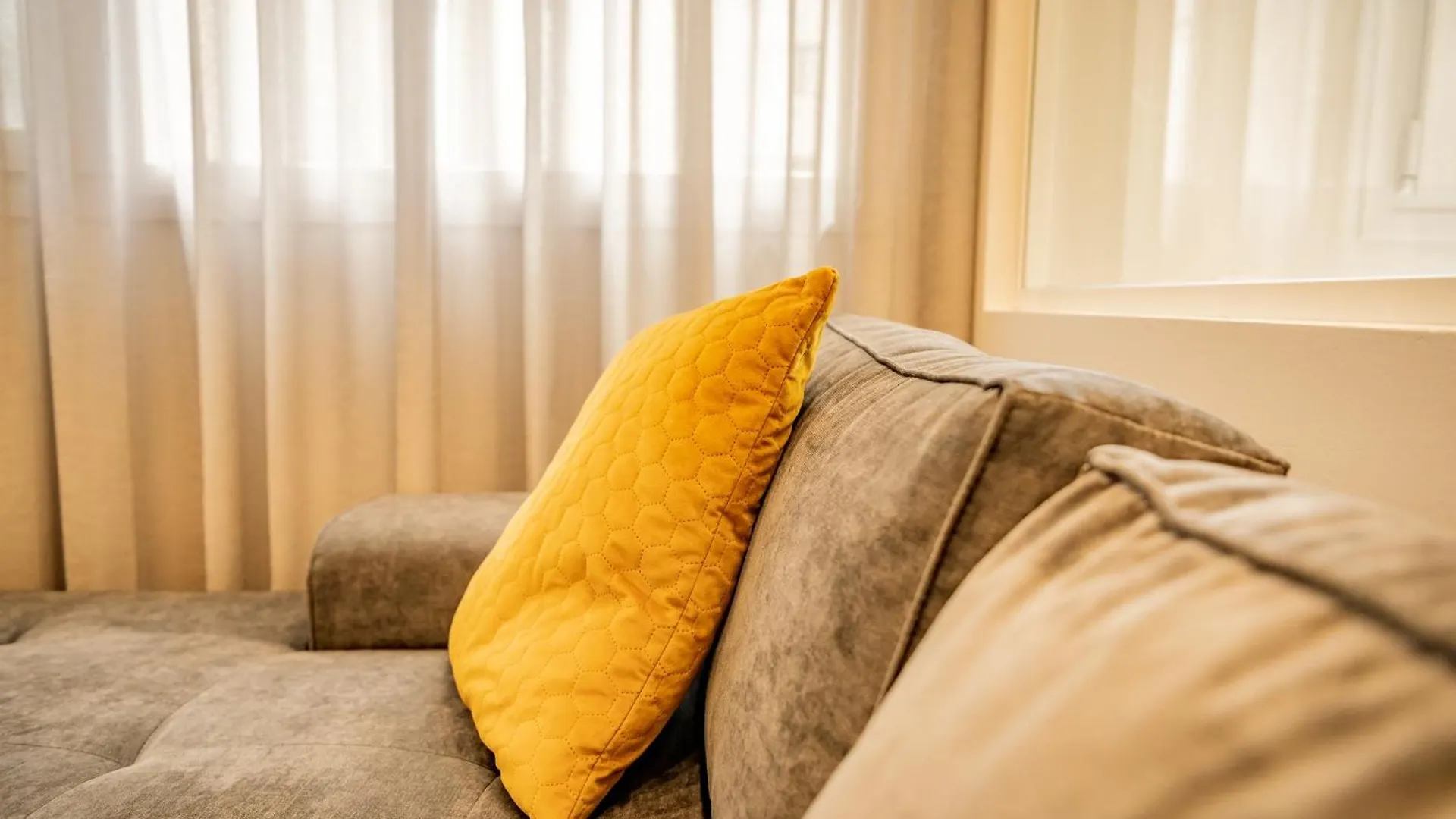 Urban Luxury Suites Thessaloniki 0*,